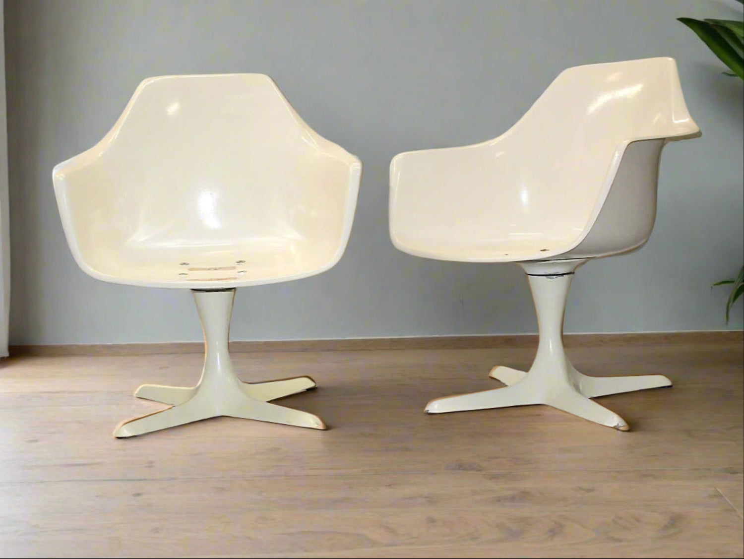 1950s Burke Tulip Chairs | Set of 2