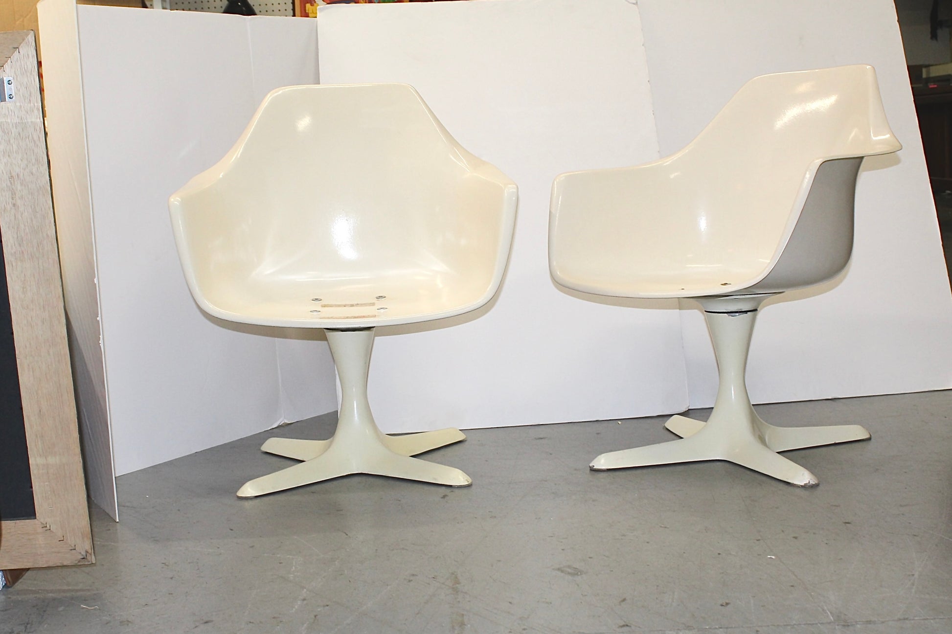 1950s Burke Tulip Chairs | Set of 2