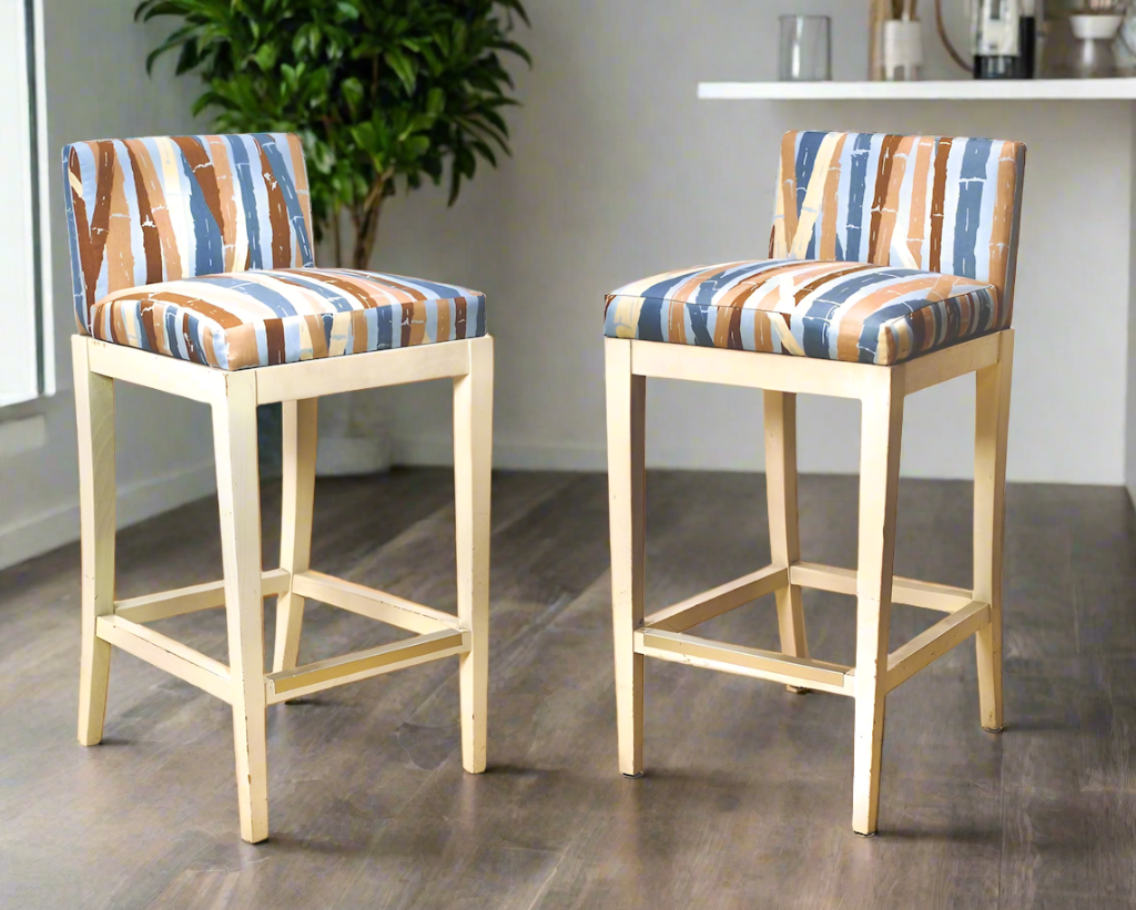 Estée Lauder Cushioned Stools/ Padded Bar Stools/ Set of 2 Bar Stools