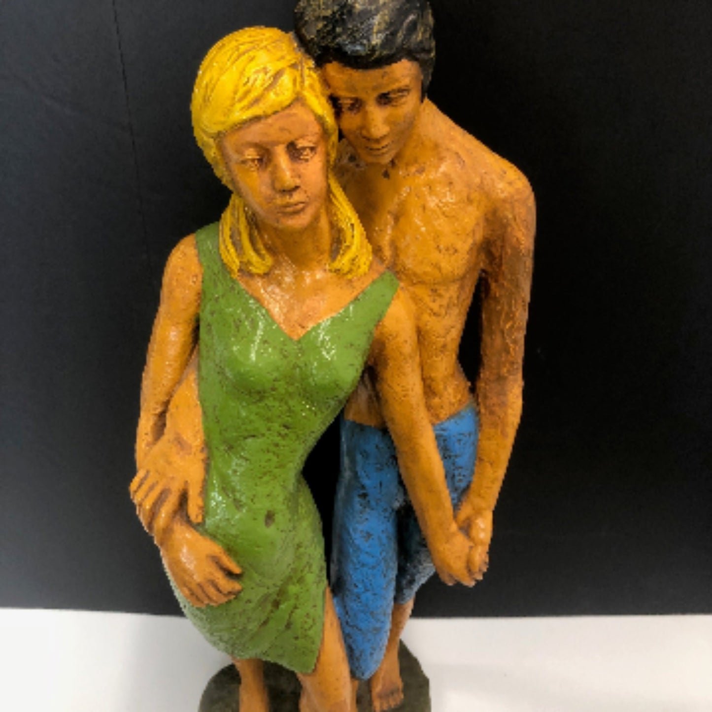 Loving beach couple Chalkware sculpture, above view.