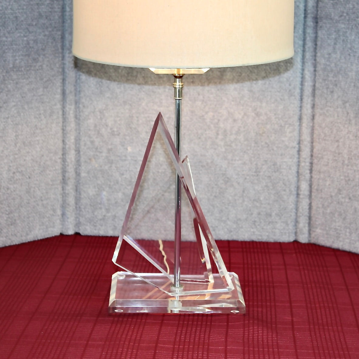 Van teal store lucite lamp