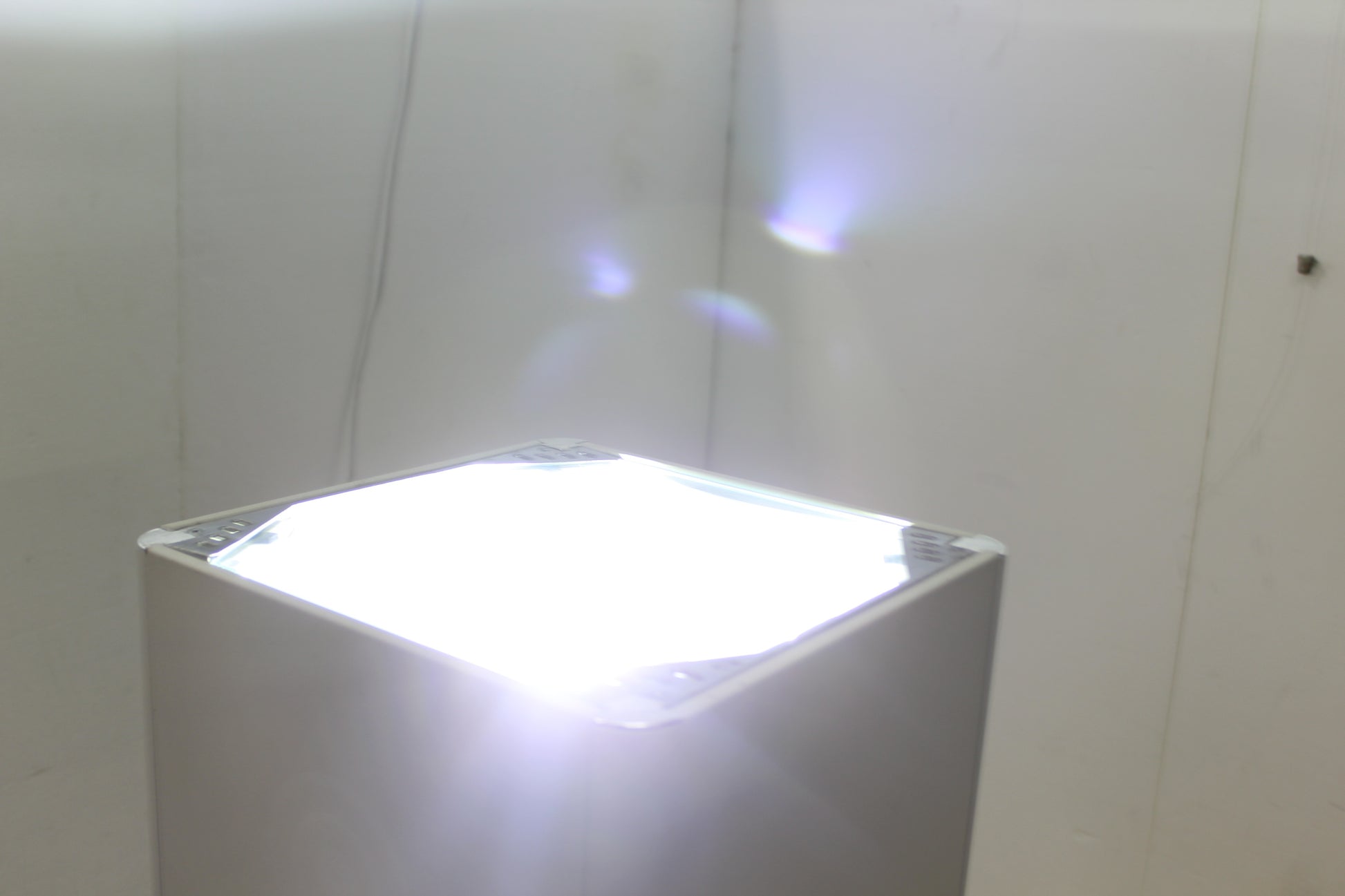 Vintage Commercial Cube Display Light | SPI Lighting