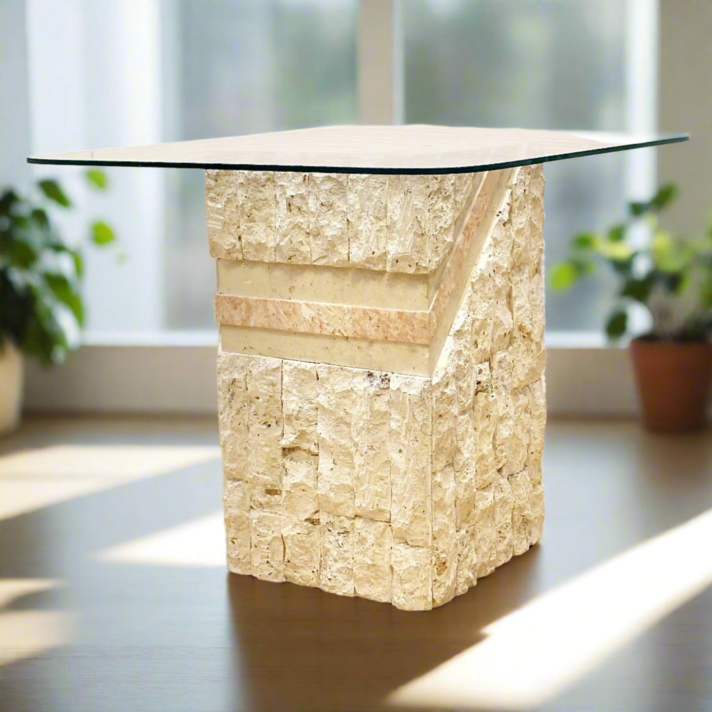 Freeform Tesselated Pedestal