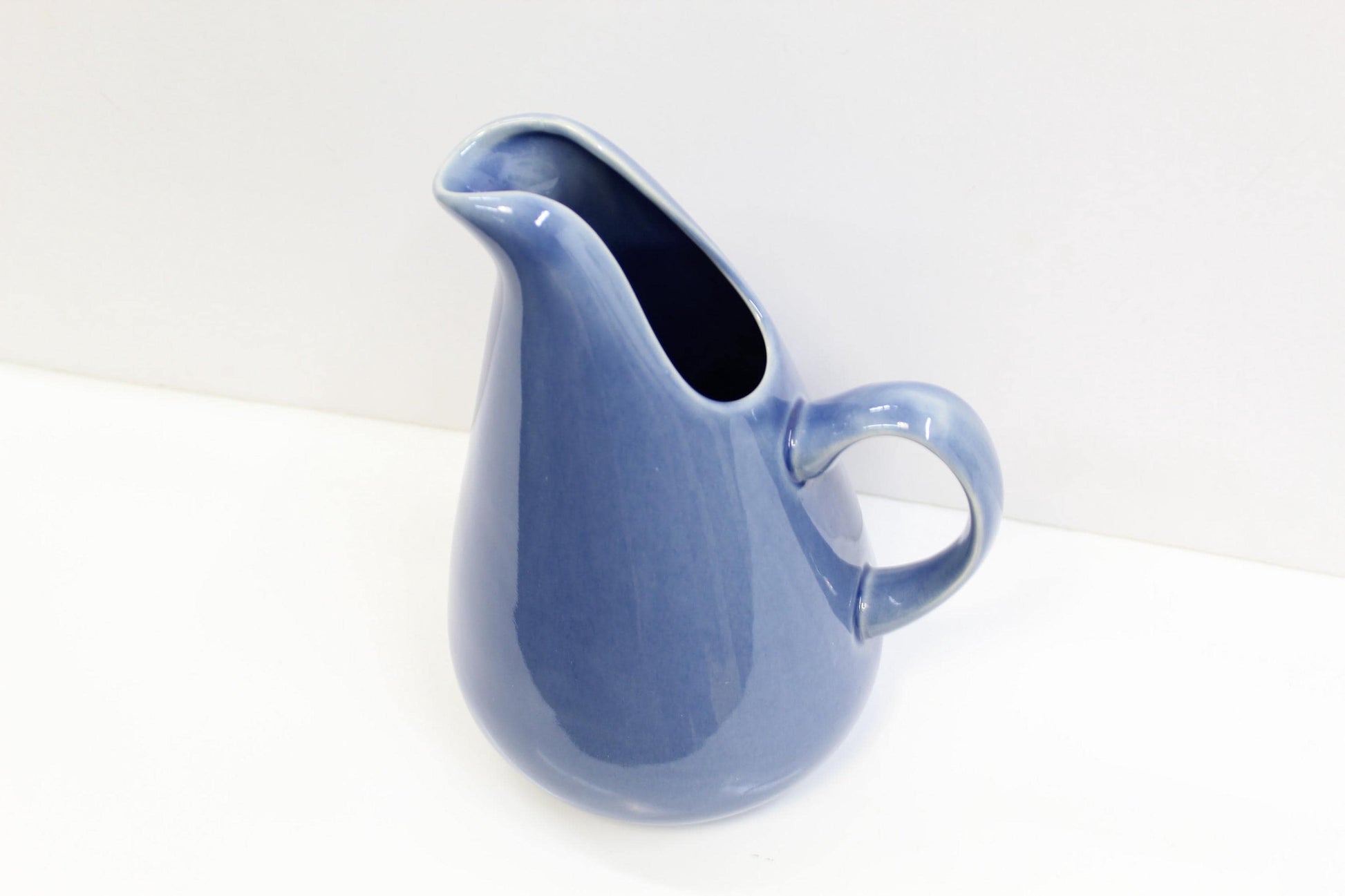 Modern American Collection Pitcher  Russel Wright Style made by Oneida